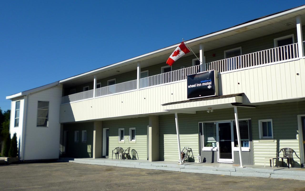 Wheel Inn Motel New Liskeard Exteriér fotografie